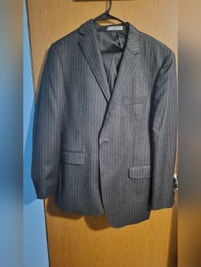 Men's Lauren Ralph Lauren 2 Piece Suit 44R Pants 38x40R Wool Blend Pinstripe